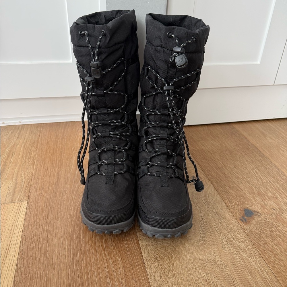 Baffin Escalate Black Women's Winter Boots size 9